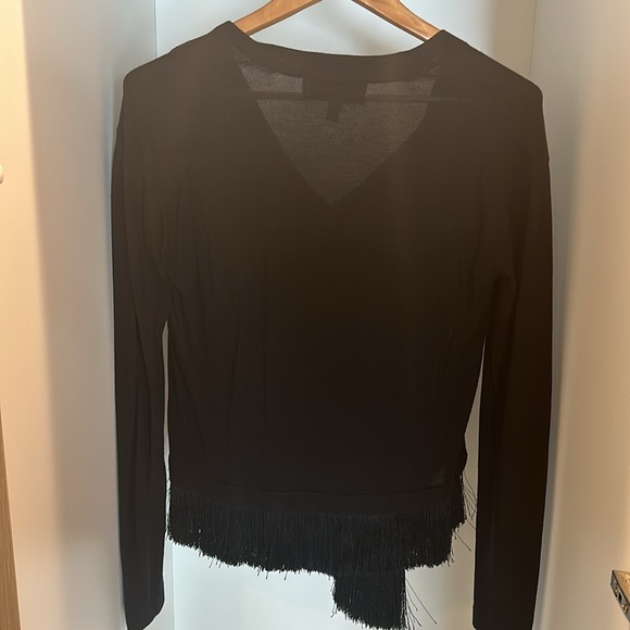 Derek Lam, silk cashmere blend v kneck knit with bottom fringe detail - Picture 2 of 4